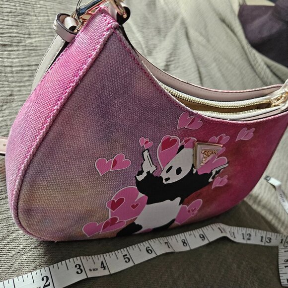 GUESS X BANKSY BRANDALISED TOP ZIP SHOULDER - Handbag - Picture 11 of 11